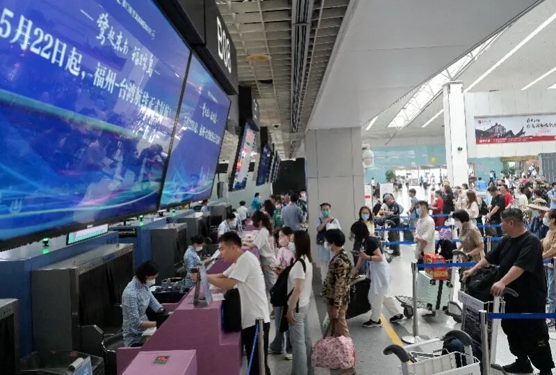 燃油附加费下调(燃油附加费下调能退吗)