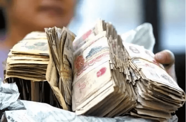 人民币爆发(人民币爆涨是好是坏)